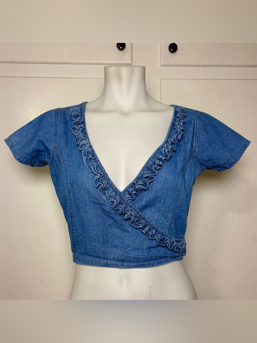Vintage 90s Moda International Denim Ruffle Trim Cropped Wrap Top